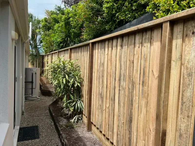 newcastle-timber-fence-lap-and-cap